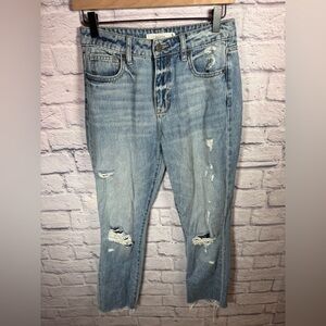 Hidden jeans medium wash women’s‎ size 25 distressed denim pants